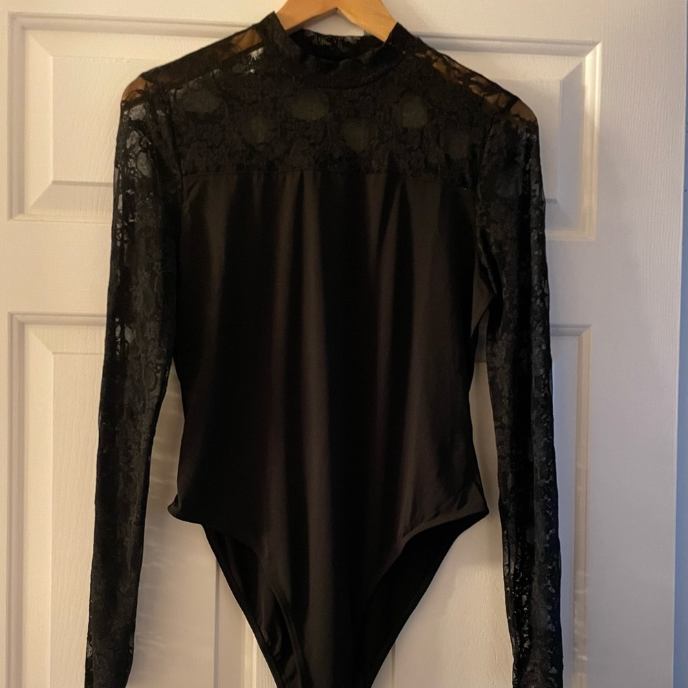 Never worn bodysuit - Size L